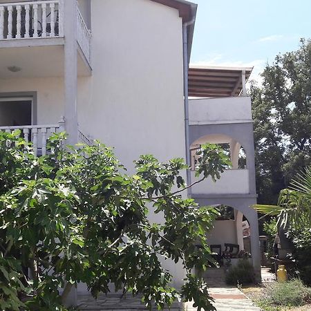 Apartments Malinska-Kajkic Exterior foto