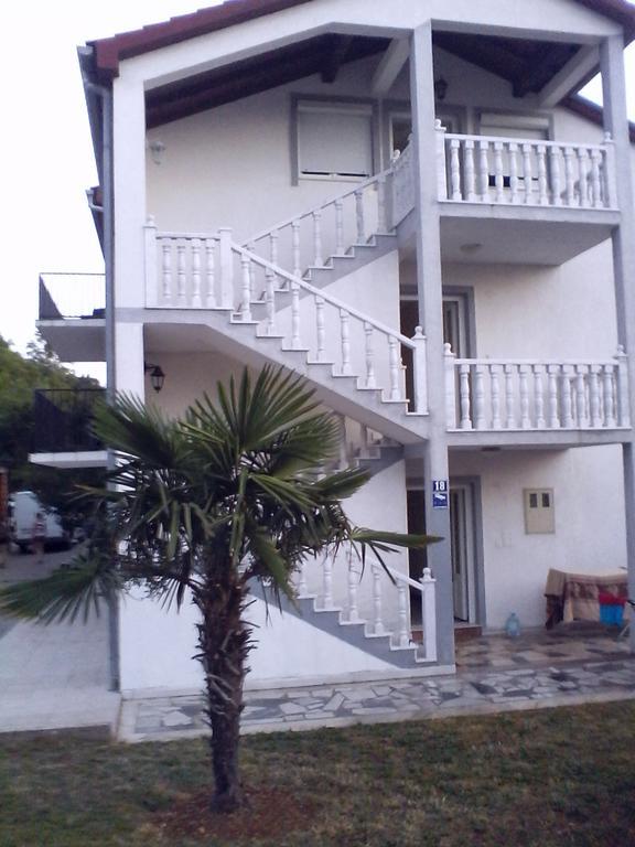 Apartments Malinska-Kajkic Quarto foto